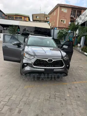 Toyota Highlander XLE AWD 2020 Gray