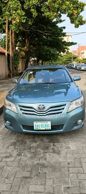 Toyota Camry Hybrid 2010 Green