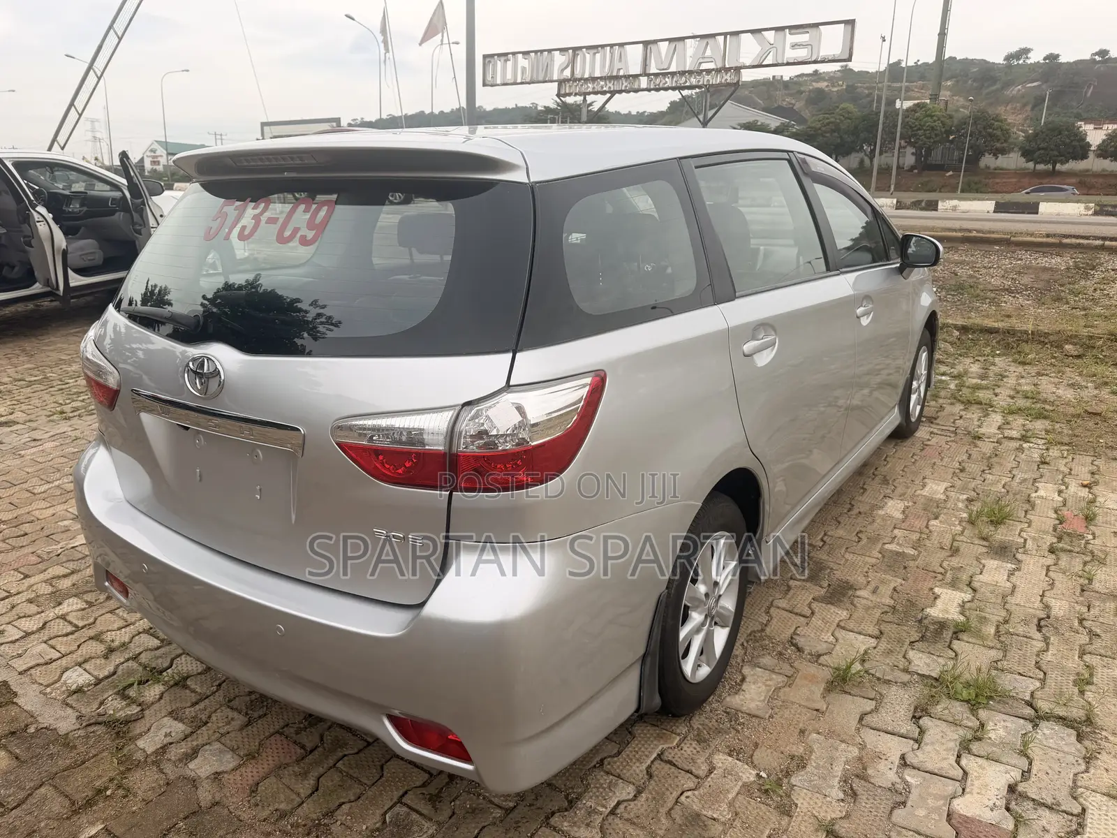 Toyota Wish 2011 Silver