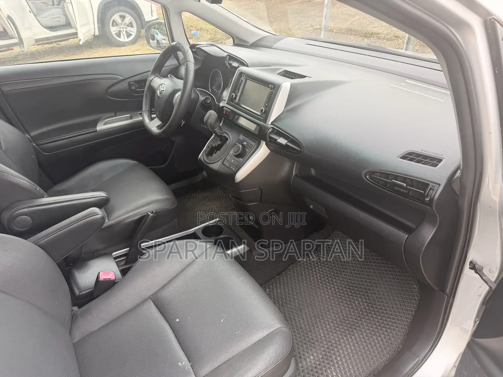 Toyota Wish 2011 Silver