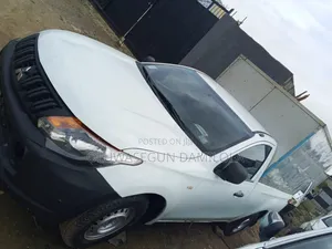 Mitsubishi L200 2015 White