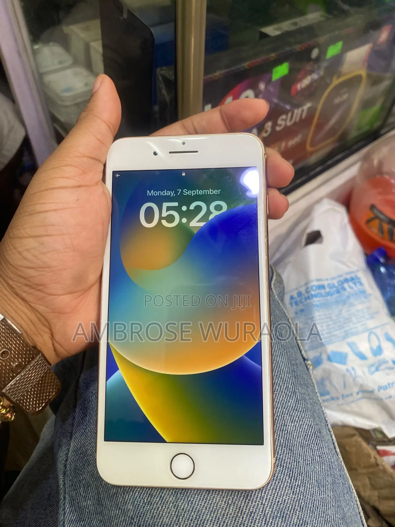 Apple iPhone 8 Plus 64 GB Gold