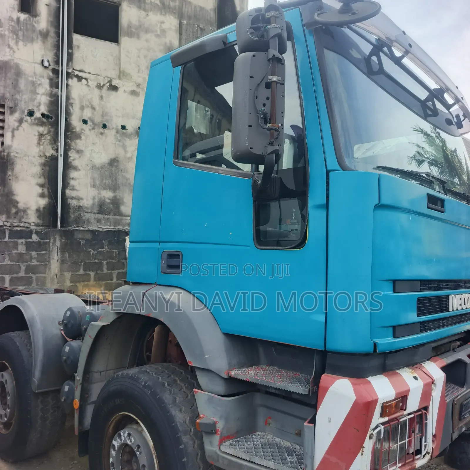 Iveco 2000 Blue