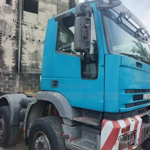 Iveco 2000 Blue