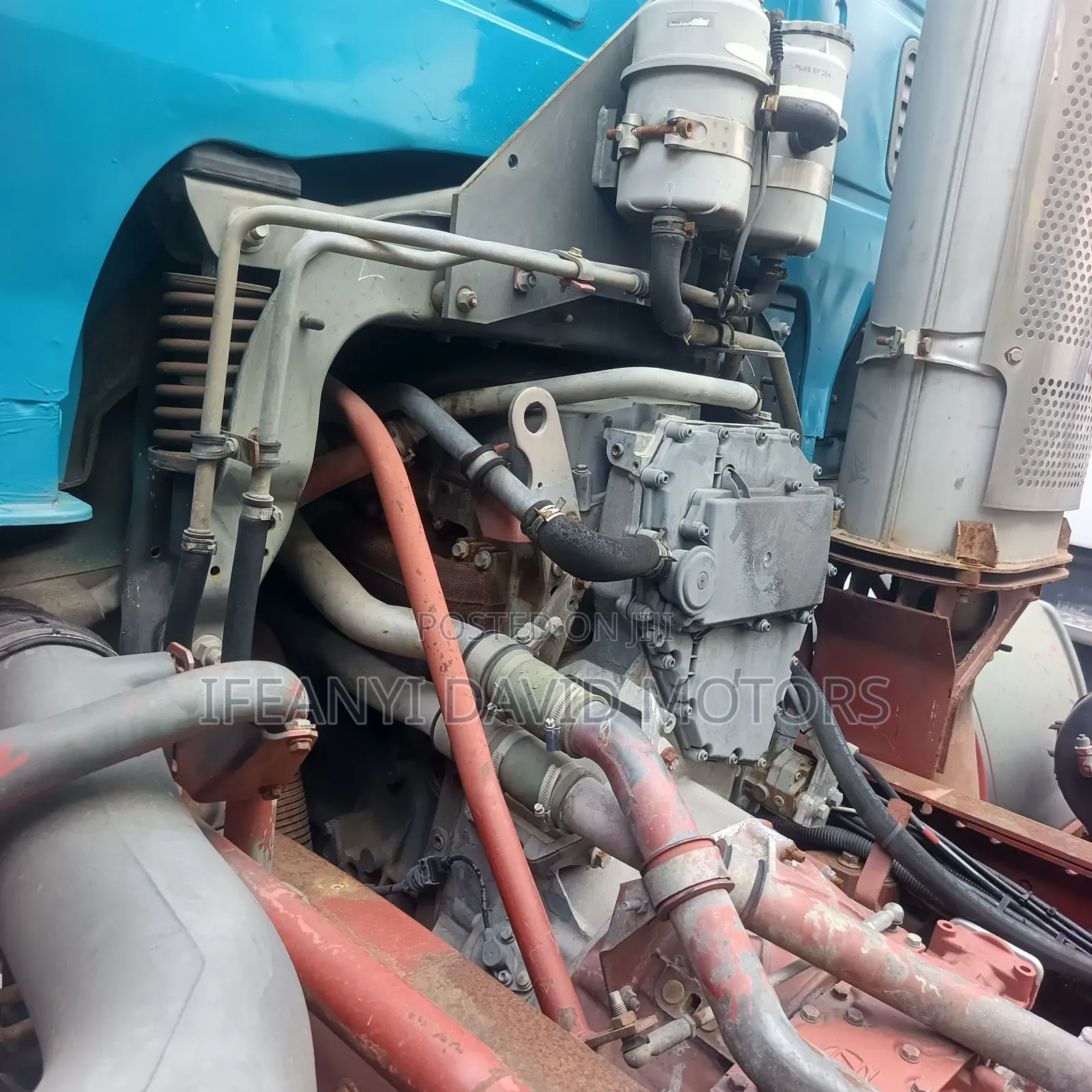 Iveco 2000 Blue