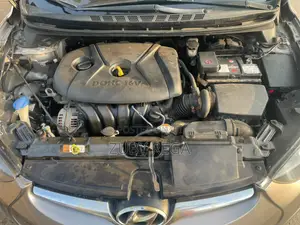 Hyundai Elantra 2015 Gold