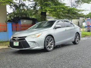 Toyota Camry 2015 Silver