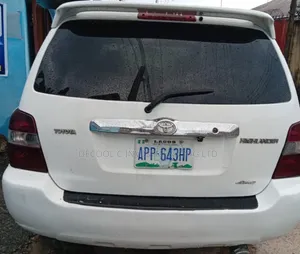 Toyota Highlander Limited V6 2005 White
