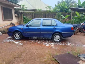 Volkswagen Vento 2001 Blue