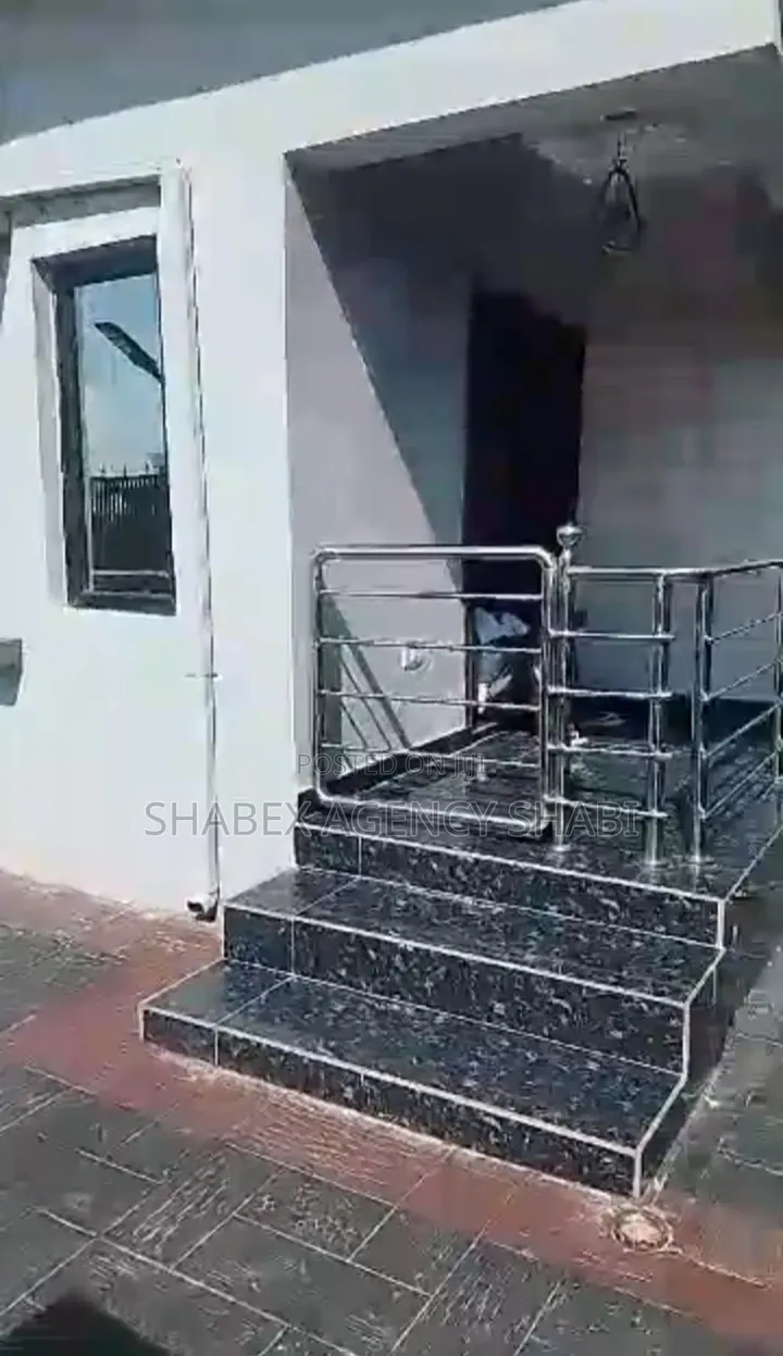 1bdrm Apartment in Epe for rent