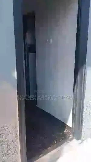 1bdrm Apartment in Epe for rent