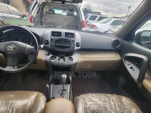 Toyota RAV4 2.5 2011 Black