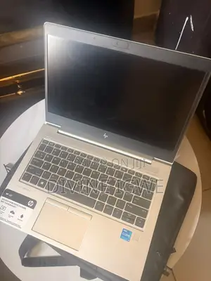 Laptop HP EliteBook 840 G5 4GB Intel Core i5 SSD 256GB