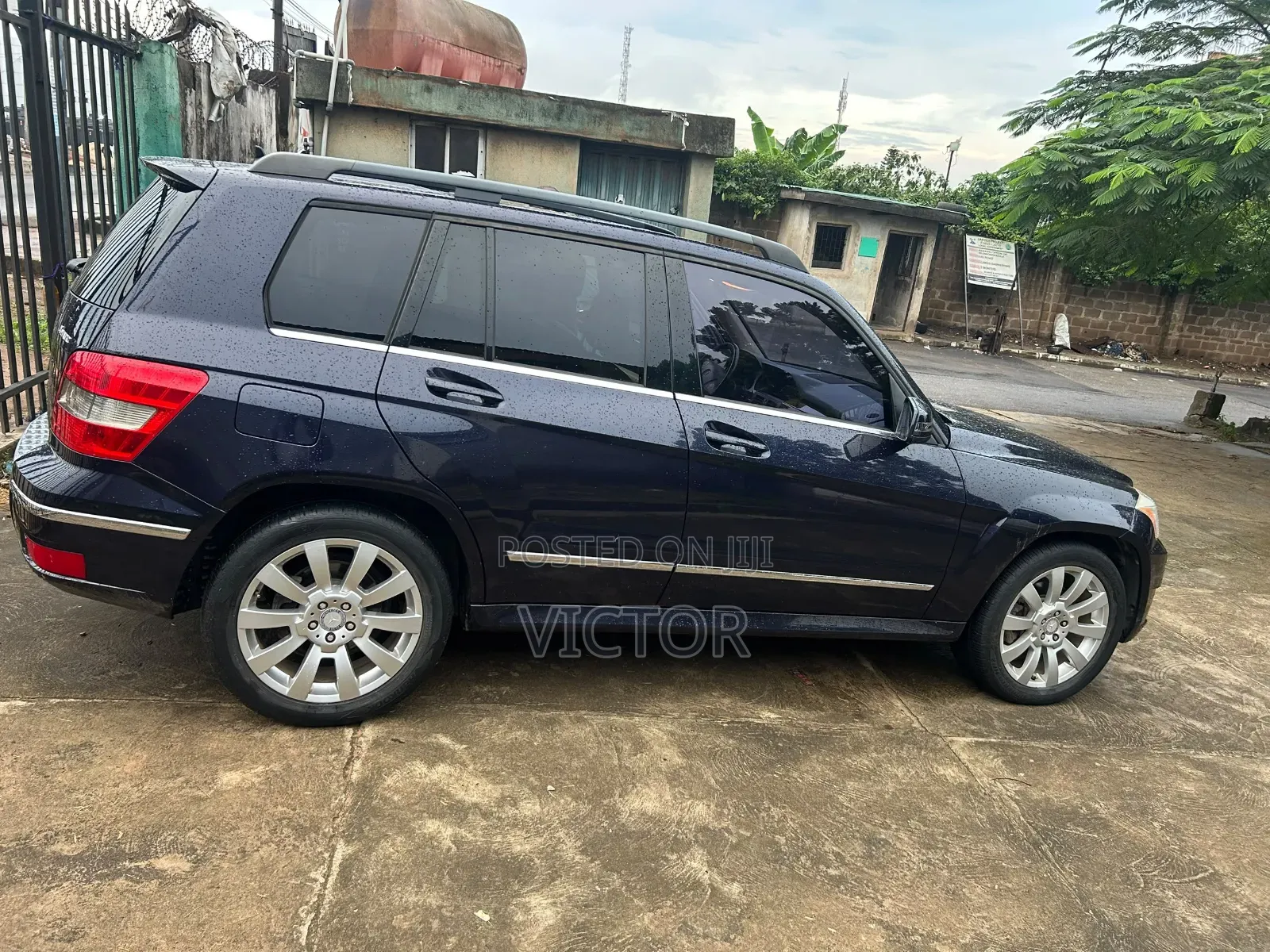 Mercedes-Benz GLK-Class 350 2011 Blue