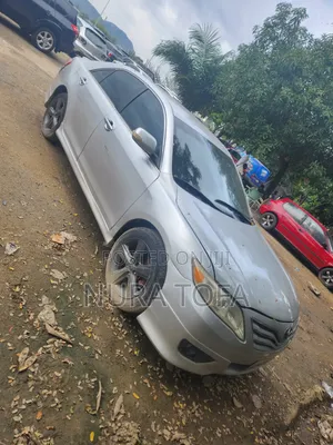 Toyota Camry LE 4dr Sedan (2.5L 4cyl 6A) 2011 Silver