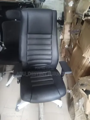 High Back Executive Office Chair (Black)