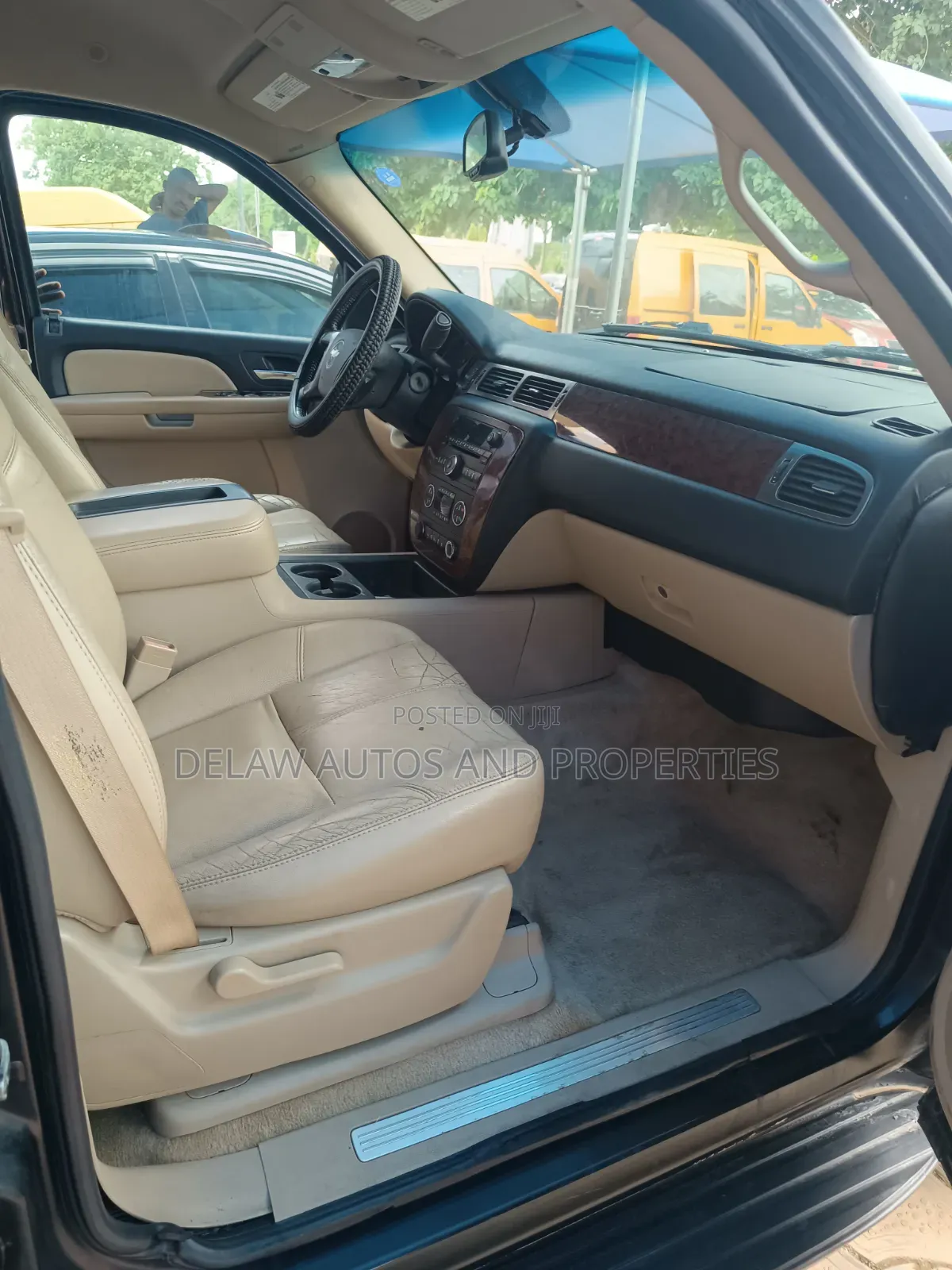 Chevrolet Suburban 2010 Black