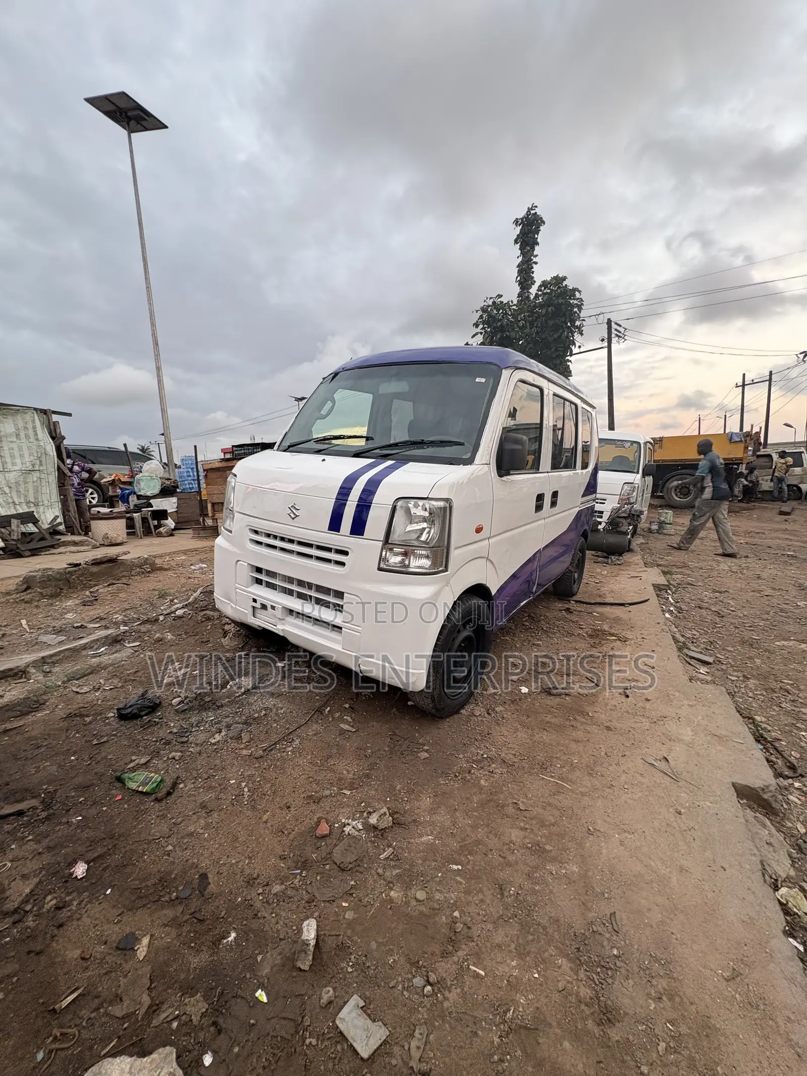 Suzuki Every 2012 White