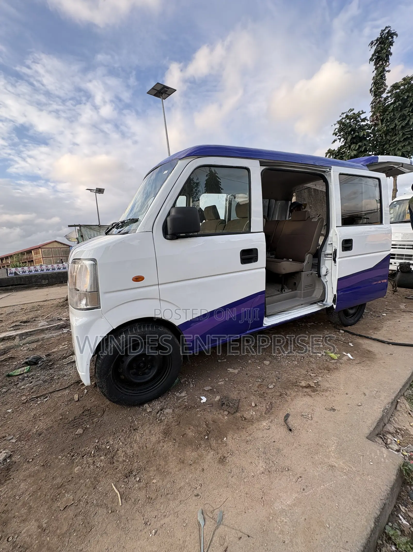 Suzuki Every 2012 White