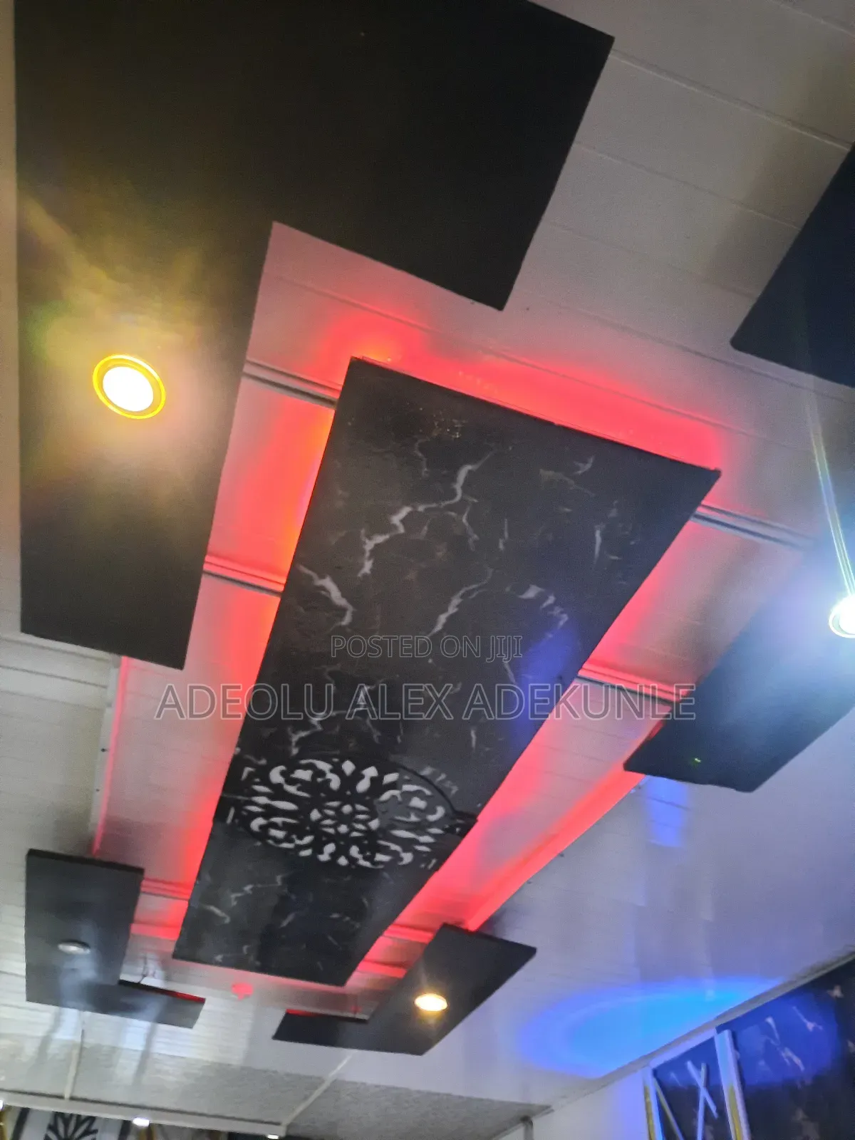 Detachable Ceiling Console With Lightings