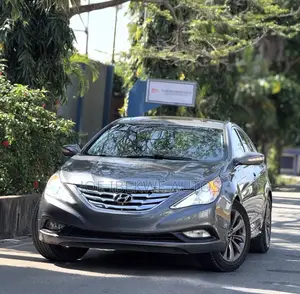 Hyundai Sonata SE Sedan FWD (2.4L 4cyl 6A) 2011 Gray