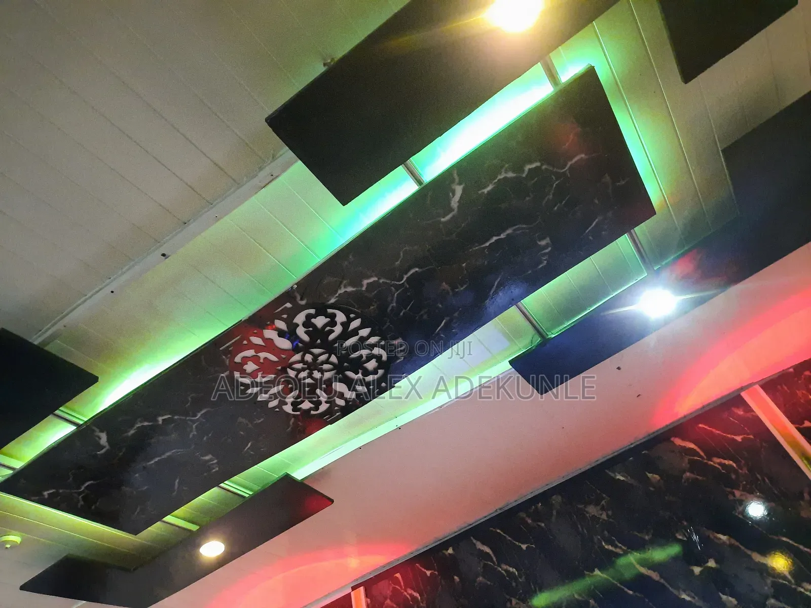 Detachable Ceiling Console With Lightings