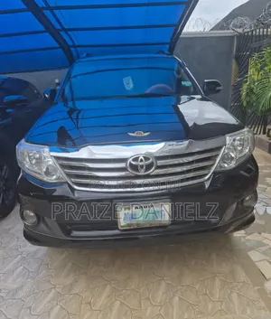 Toyota Fortuner 4.0 AWD 2012 Black