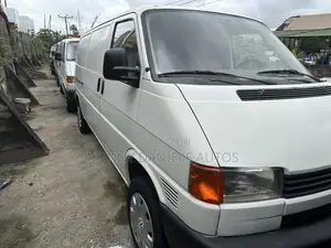 Volkswagen Transporter 2005 White