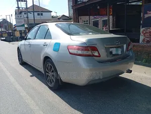 Toyota Camry 2010 Silver
