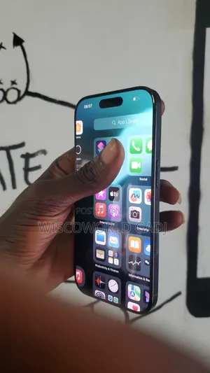 Apple iPhone 16 Pro 128 GB Gray