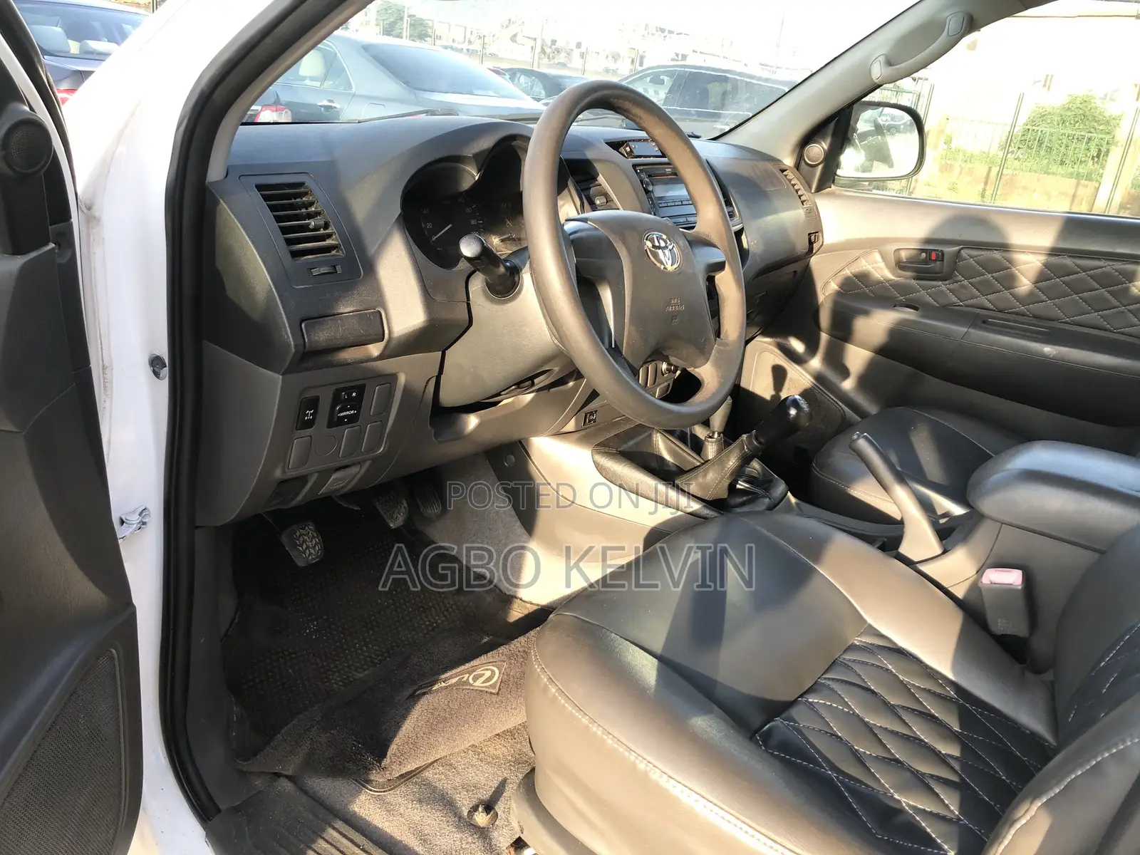 Toyota Hilux 2012 White