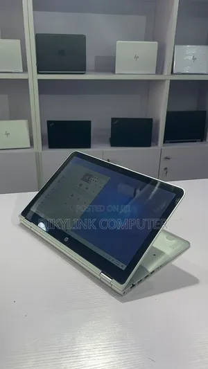 Laptop HP Pavilion x360 8GB Intel Core i3 HDD 1T
