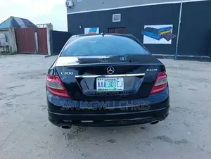 Mercedes-Benz C300 2009 Black