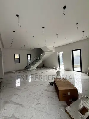 5bdrm Duplex in Lekki Phase 1 for rent