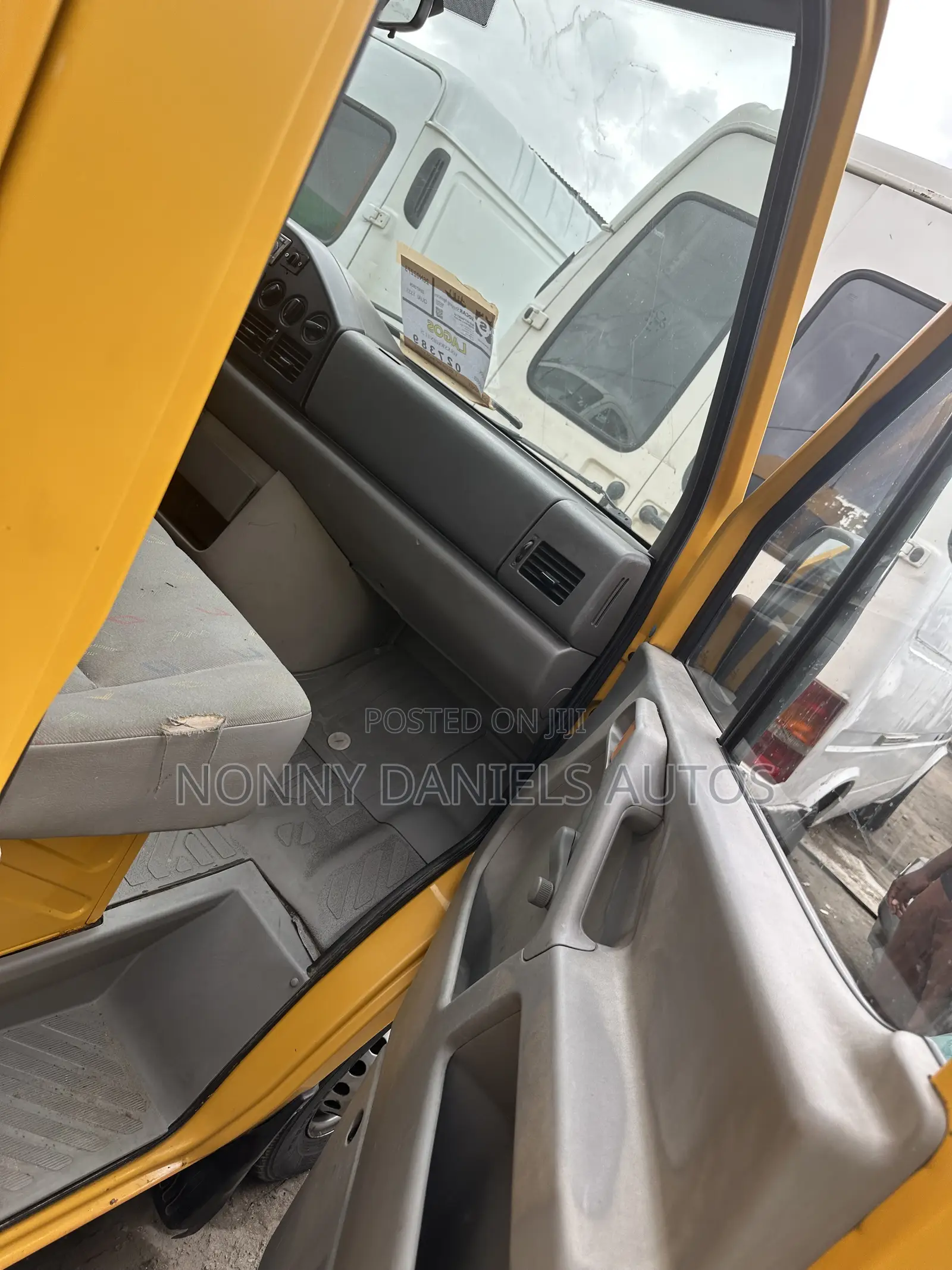Volkswagen LT 2006 Yellow