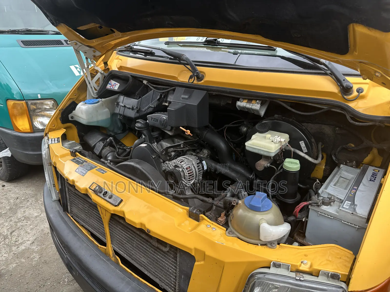 Volkswagen LT 2006 Yellow