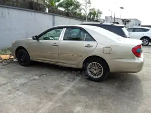 Toyota Camry 2003 Gold