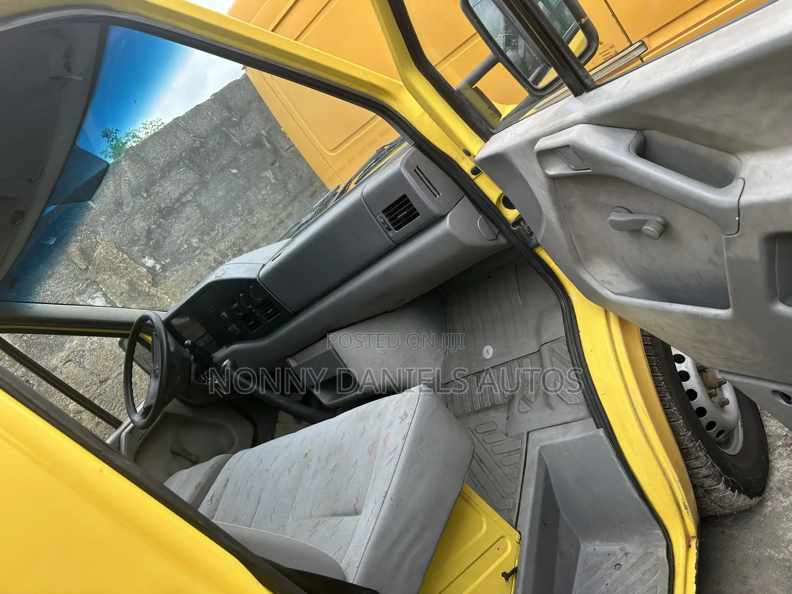 Volkswagen LT 2006 Yellow