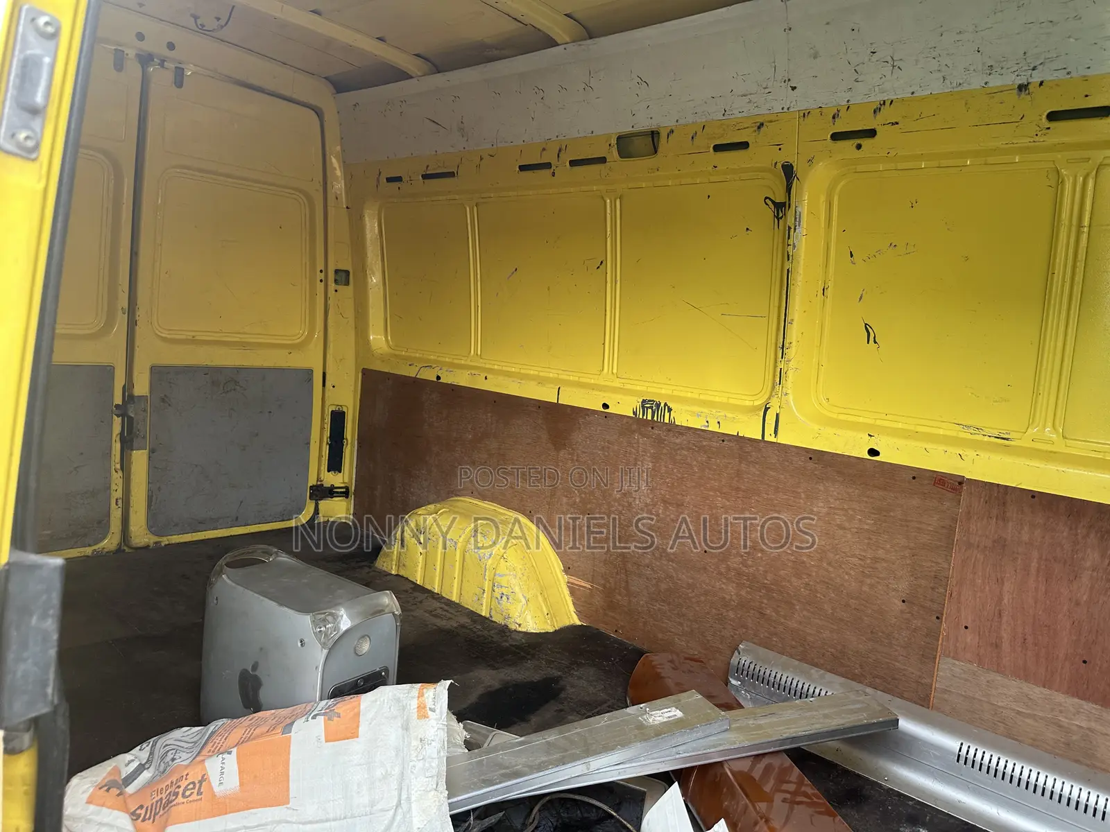 Volkswagen LT 2006 Yellow