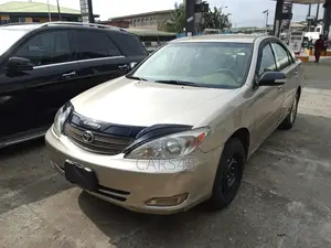 Toyota Camry 2003 Gold