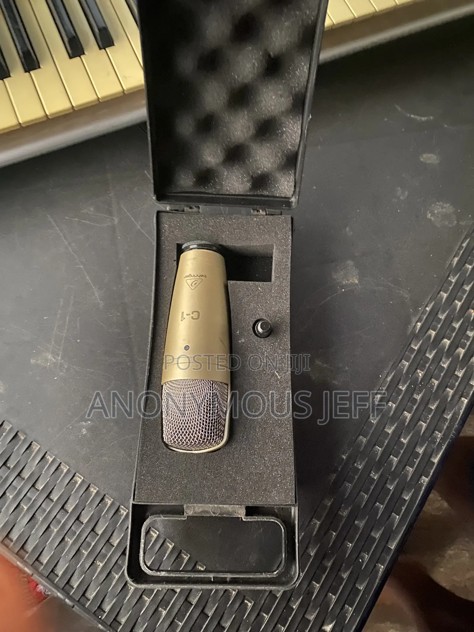 C-1 Behringer Mic