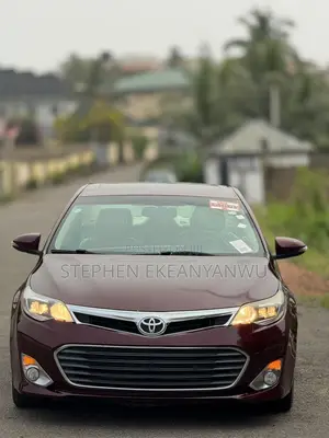 Toyota Avalon XLE Premium 4dr Sedan (3.5L 6cyl 6A) 2014 Red