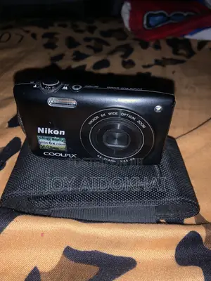 Coolpix S3200 Camera
