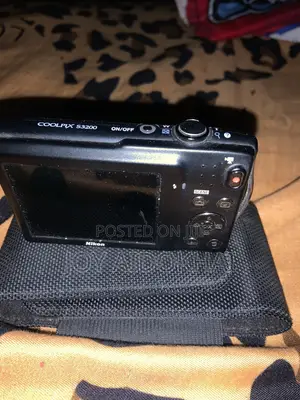 Coolpix S3200 Camera