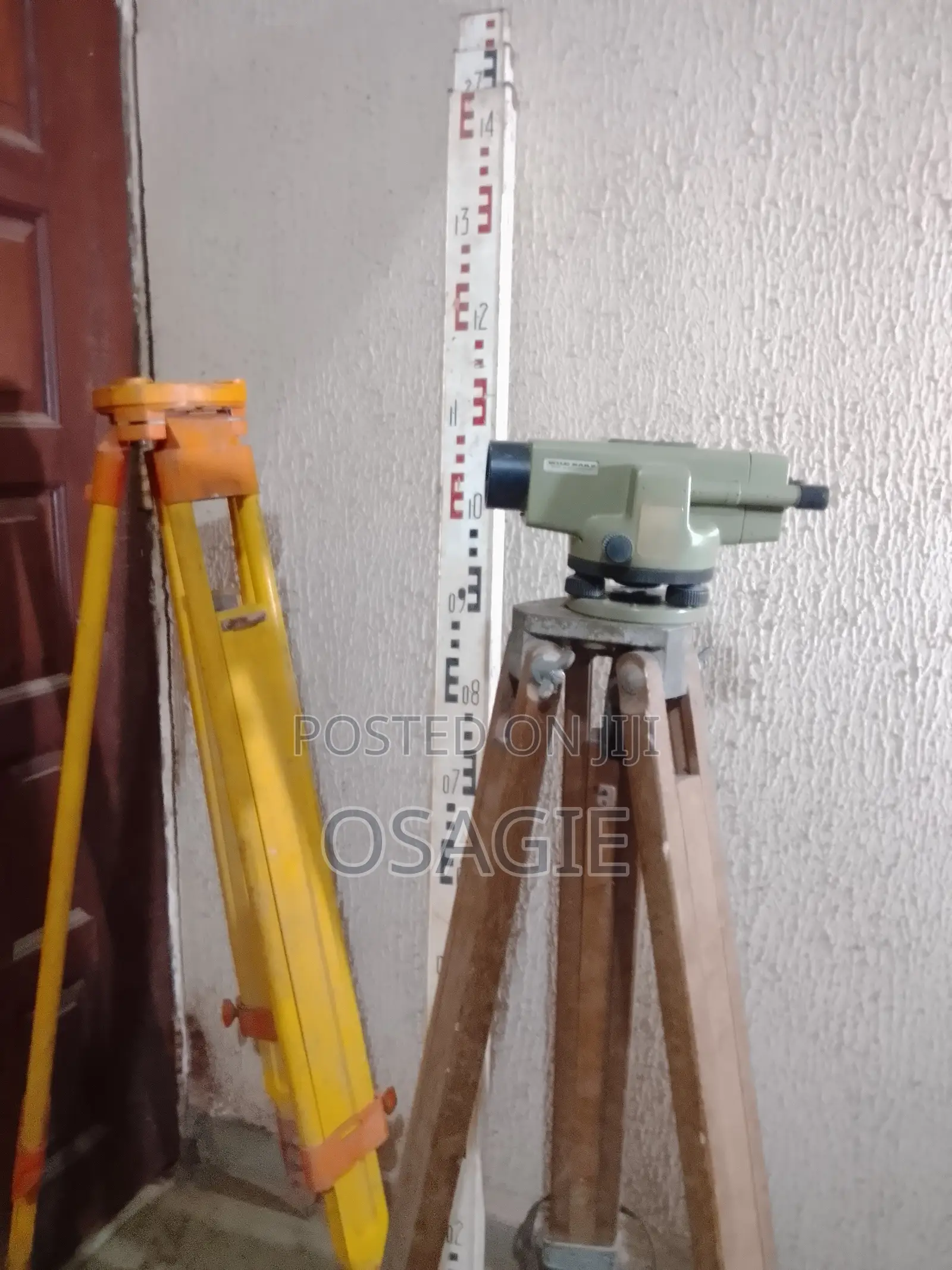 Wild NAK2 Surveying Level Complete Set – Tripod & 5m Staff