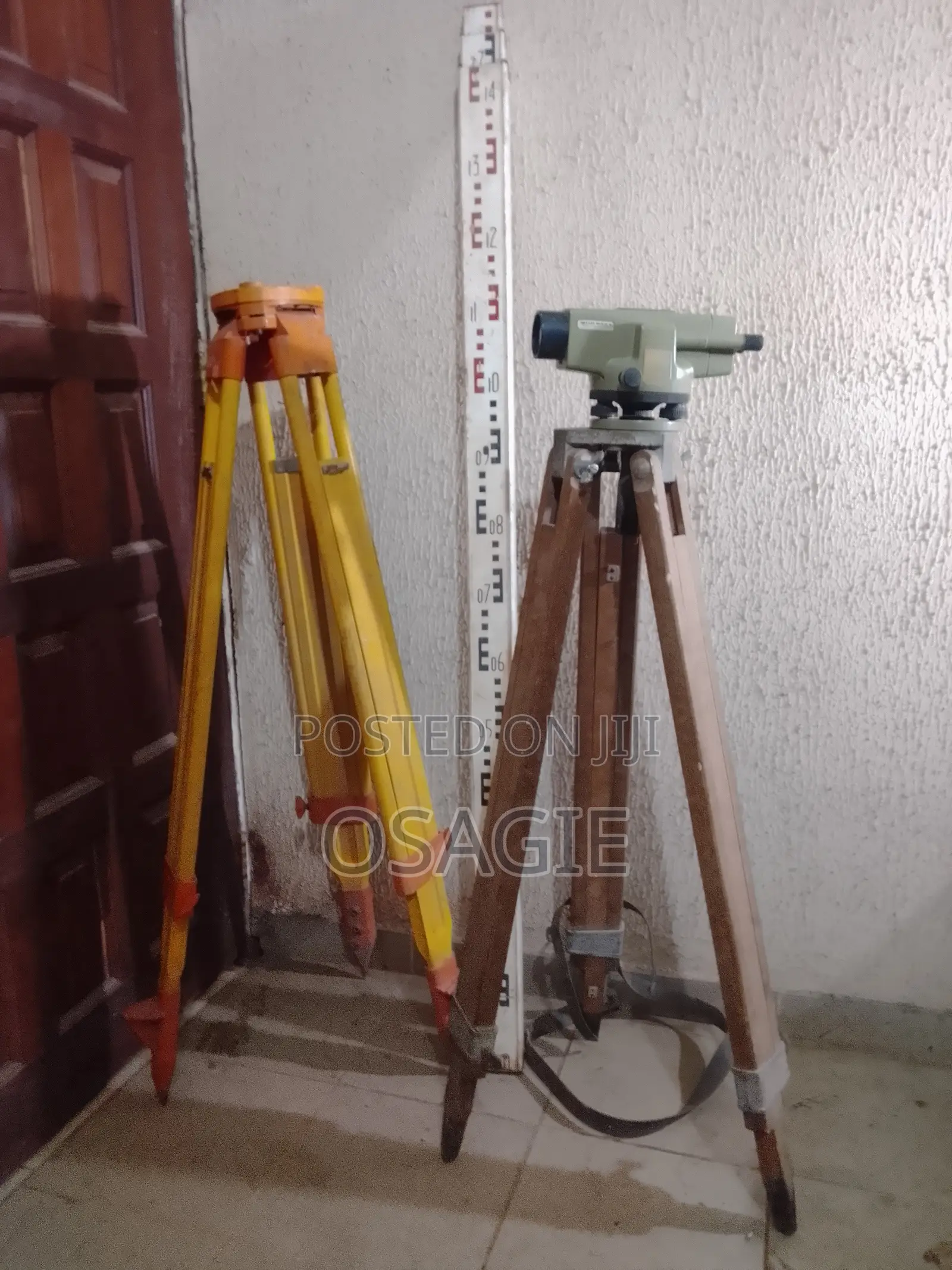 Wild NAK2 Surveying Level Complete Set – Tripod & 5m Staff