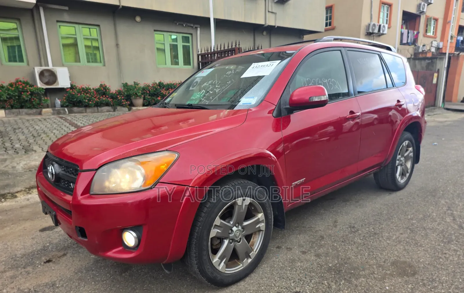 Toyota RAV4 2011 Red
