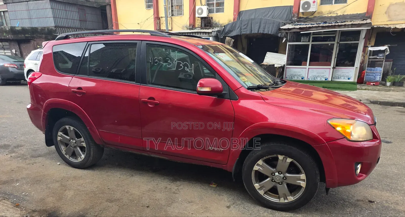 Toyota RAV4 2011 Red
