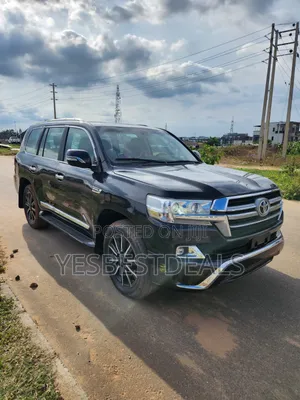 Toyota Land Cruiser 4.6 V8 AX G Selection 2016 Black