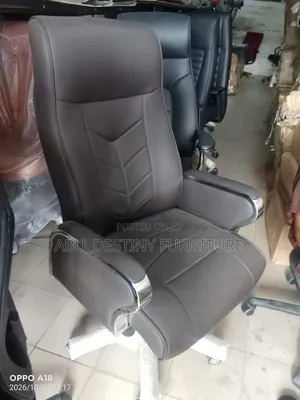 Executive Office Chair (Dark Grey Leather)